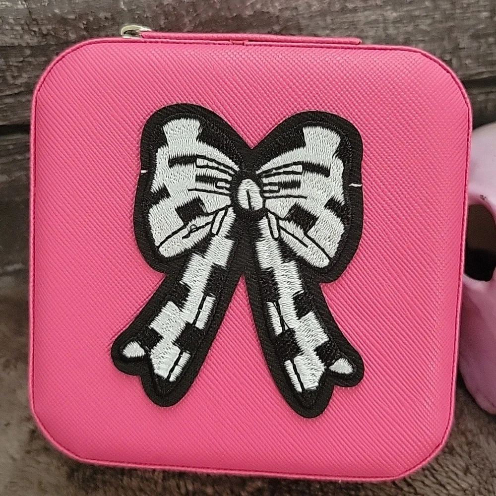 davmav2 checkered bow
